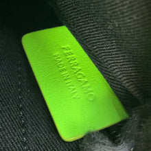 将图像加载到图库查看器中，Ferragamo Logo Clutch Bag Light Green241390 Leather
