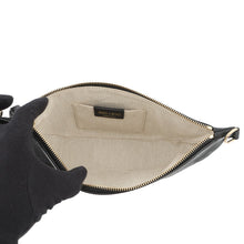 将图像加载到图库查看器中，JIMMY CHOO Logo ChainShoulder Bag Black Leather
