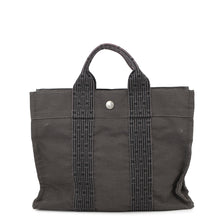 将图像加载到图库查看器中，HERMES Her Line Tote Bag Gray Canvas Size PM
