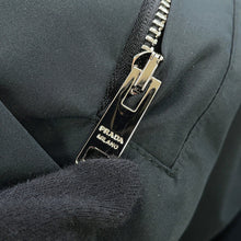 将图像加载到图库查看器中，PRADA Hooded Technical Fabric Down Jacket Size M BlackSGC689 Polyester100%
