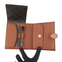 将图像加载到图库查看器中，CELINE Triomphe Travel Kit Tan4M3262AKL.04LU TriompheCanvas Leather
