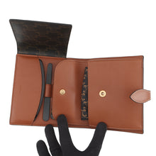 将图像加载到图库查看器中，CELINE Triomphe Travel Kit Tan4M3262AKL.04LU TriompheCanvas Leather
