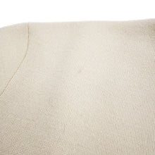 Load image into Gallery viewer, HERMES Short-sleeved knit with "Parfroy Remix" motif Size 36 Blanc NaturelH5H2679D2A334 Silk52% Cashmere27% Nylon20% Polyurethane1%
