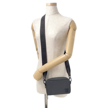 将图像加载到图库查看器中，LOUIS VUITTON Alpha Wearable Wallet NoirM59161 Grained Calf Leather LV Aerogram
