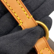 将图像加载到图库查看器中，LOUIS VUITTON Cluny RoseM42738 Monogram Size BB
