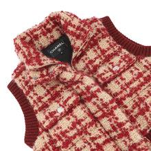 Load image into Gallery viewer, CHANEL Tweed CC Logo Down Vest Size 34 Red/BeigeP77367 Mohair43% Wool41% Polyester9% Nylon5% Linen2%
