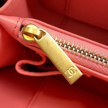 Load image into Gallery viewer, CHANEL Matelasse Vanity 2way Bag PinkAS3318 Lambskin
