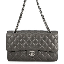 将图像加载到图库查看器中，CHANEL Matelasse Chain Shoulder Bag MetalicSilverA01112 Lambskin Size 25

