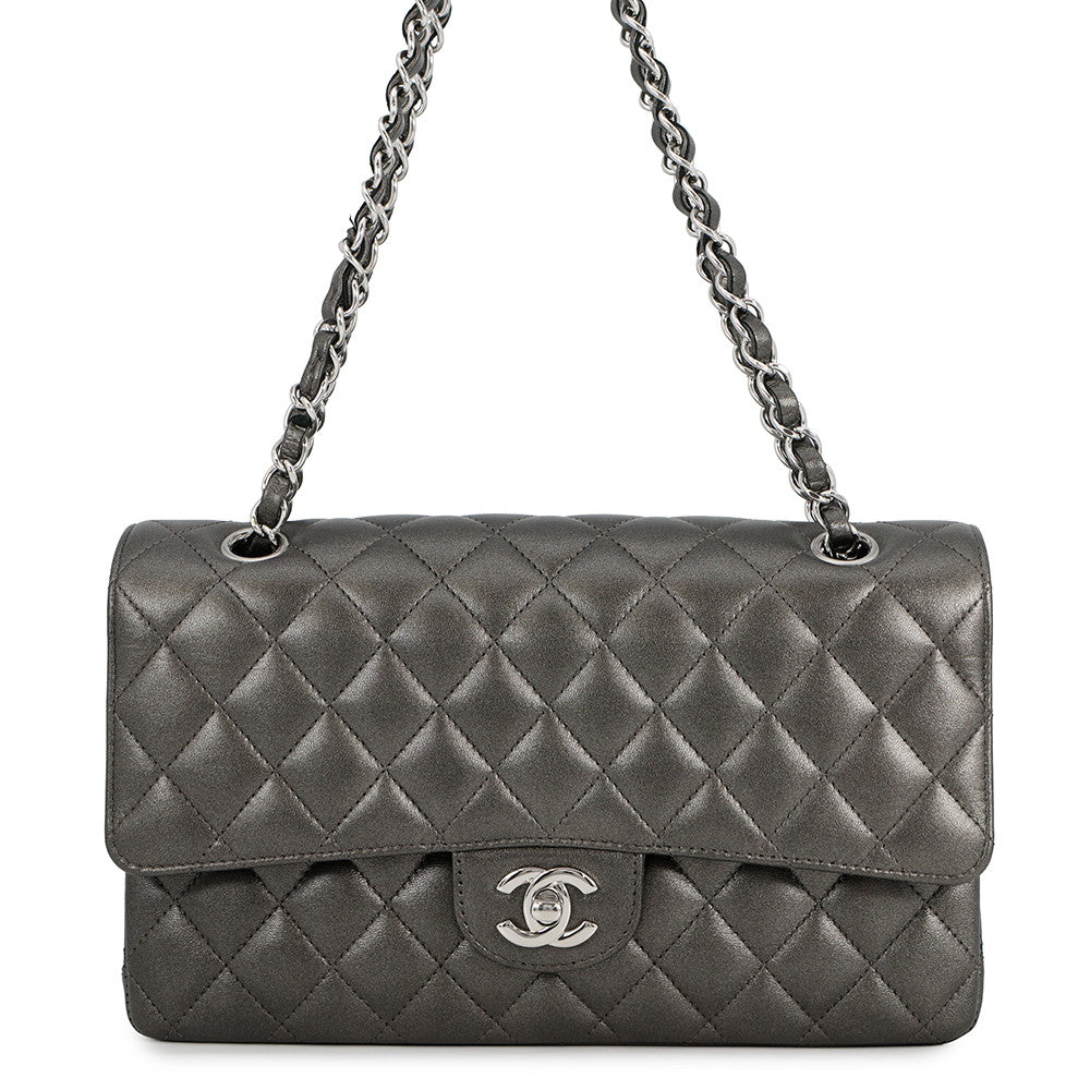 茶*様 Chanel Silver ヴィンテージバッグ 2021A CHANEL CLASSIC MINI REISSUE 2.55 SILVER GOATSKIN LEATHER BAG