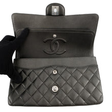 将图像加载到图库查看器中，CHANEL Matelasse Chain Shoulder Bag MetalicSilverA01112 Lambskin Size 25
