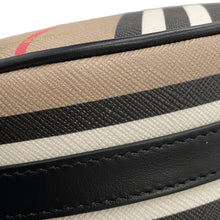 将图像加载到图库查看器中，BURBERRY Icon Stripe Louise Bag Beige/Black/White8051846 PVC
