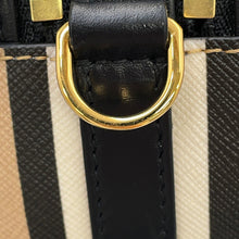 将图像加载到图库查看器中，BURBERRY Icon Stripe Louise Bag Beige/Black/White8051846 PVC

