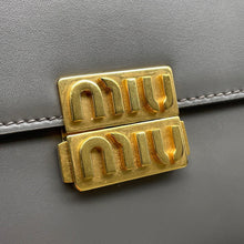 将图像加载到图库查看器中，MIUMIU Shoulder Bag Gray5BD254 Leather
