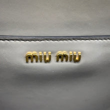 将图像加载到图库查看器中，MIUMIU Shoulder Bag Gray5BD254 Leather
