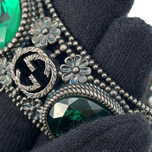 Load image into Gallery viewer, GUCCI Interlocking G Flower Bangle Size 16 Silver/Green SV925
