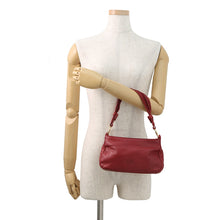 将图像加载到图库查看器中，LOEWE Anagram Handbag Red Leather
