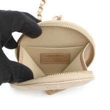 将图像加载到图库查看器中，CHANEL Matelasse Years Gift Coin Purse AirPods Case Gold Lambskin
