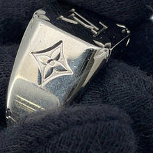 Load image into Gallery viewer, LOUIS VUITTON Signet Ring Monogram Size M (Approximately 20) SilverM62487 Metal
