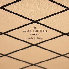 将图像加载到图库查看器中，LOUIS VUITTON Petite Malle Noir/Multicolor Patent Leather Sequins
