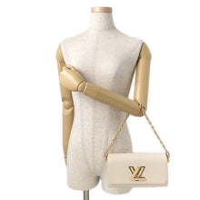 将图像加载到图库查看器中，LOUIS VUITTON Twist WEST Quartz WhiteM24550 Epi Leather
