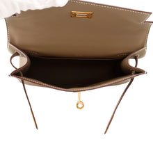 Load image into Gallery viewer, HERMES PochetteKelly Etoupe Swift Leather
