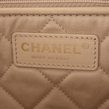 Load image into Gallery viewer, CHANEL CHANEL22 Handbag WhiteAS3260 Shiny Calf Leather Size Small
