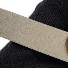 Load image into Gallery viewer, HERMES Heart Glove Holder Craie Swift Leather
