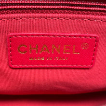 Load image into Gallery viewer, CHANEL Mini Matelasse Pearl Chainshoulder Bag BlackAS2855 Lambskin
