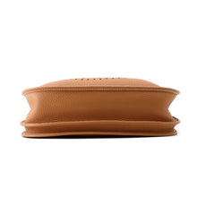 将图像加载到图库查看器中，HERMES Evelyne3 Gold Taurillon Clemence Size PM
