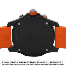 Load image into Gallery viewer, BREITLING Endurance Pro 44 W44mm Bright Light Rubber Black DialX82310
