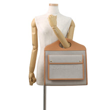 将图像加载到图库查看器中，BURBERRY Pocket bag Beige/Warm Sand8039070 Canvas Leather Size Medium
