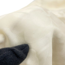 Load image into Gallery viewer, CHANEL COCO Button Jacquard Jacket Size 36 WhiteP71059 Wool 64% Silk19% Nylon17%
