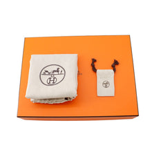 Load image into Gallery viewer, HERMES in-the-loop Tote Bag Beton Taurillon Clemence Swift Leather Size 18
