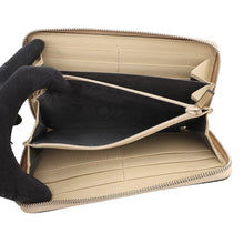 Load image into Gallery viewer, GUCCI Off the Grid Zip Around Wallet Gray/Beige625576 GGNylon/Leather

