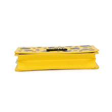 将图像加载到图库查看器中，LOUIS VUITTON LVxYK Portefeuille Twist Belt Chain Wallet Yellow/NoirM81987 Epi Leather
