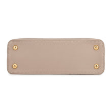 Load image into Gallery viewer, LOUIS VUITTON Capucines Galet Leather Size MM
