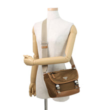 将图像加载到图库查看器中，PRADA Re-Nylon messenger bag Brown2VD066 Nylon Leather
