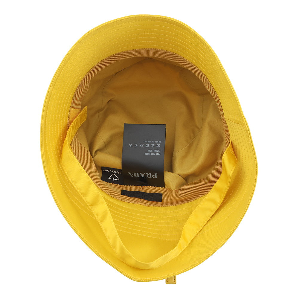 PRADA Re-Nylon Triangle Logo Bucket Hat with Mini Pouch  display picture 3