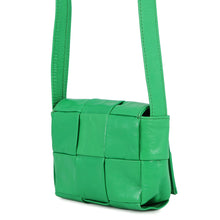 将图像加载到图库查看器中，Bottega Veneta Candy Cassette Shoulder Parakeet667048 Calf Leather Size Mini
