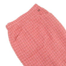 Load image into Gallery viewer, CHANEL Skirt Size 36 PinkP63188 Polyamide 47% Cotton 33% Polyester 12% Viscose 8%
