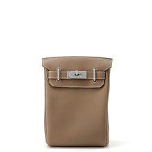 Load image into Gallery viewer, HERMES Akkad Etoupe Togo Leather Size PM
