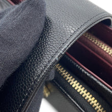 将图像加载到图库查看器中，CHANEL Shoulder Smartphone Case BlackAP2916 Caviar Leather
