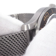 Load image into Gallery viewer, OMEGA Seamaster Diver 300M Co-Axial Master Chronometer 007 Edition W42mm TI Black Dial210.90.42.20.01.001
