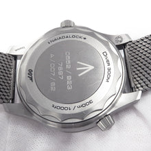 Load image into Gallery viewer, OMEGA Seamaster Diver 300M Co-Axial Master Chronometer 007 Edition W42mm TI Black Dial210.90.42.20.01.001
