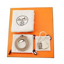Load image into Gallery viewer, HERMES Kelly Retourne sewing Craie Togo Leather Size 25

