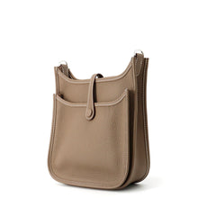 Load image into Gallery viewer, HERMES Evelyne3 Etoupe Taurillon Clemence Size 23
