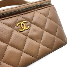 Load image into Gallery viewer, CHANEL Matelasse Top Handle Chain Vanity Bag BeigeAP2199 Lambskin
