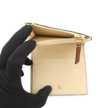 将图像加载到图库查看器中，CELINE Compact Wallet Triomphe Stamp Soft Tongue / Soft CreamL100H2O54.GHD1 Supple Grained Calf Leather
