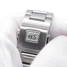 Load image into Gallery viewer, SEIKO Heritage Collection Spring Drive W39mm Stainless Steel Silver DialSBGA283
