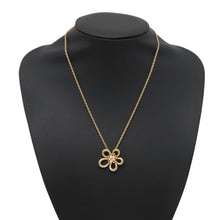 Load image into Gallery viewer, Van Cleef &amp; Arpels Flower lace PendantVCARPME200 18K Yellow Gold
